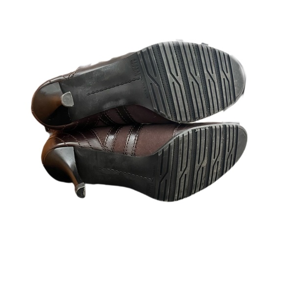 Stuart Weitzman Brown Size 8 Stiletto Above Ankle Booties - Picture 3 of 5